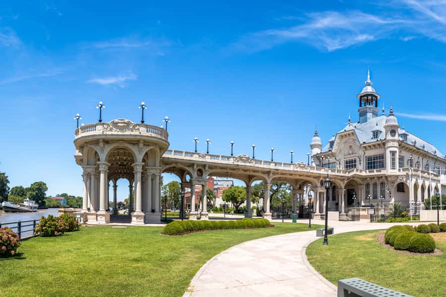 From Buenos Aires: Classic Tigre Delta Tour - The ride out of Buenos Aires and the first look at Tigre