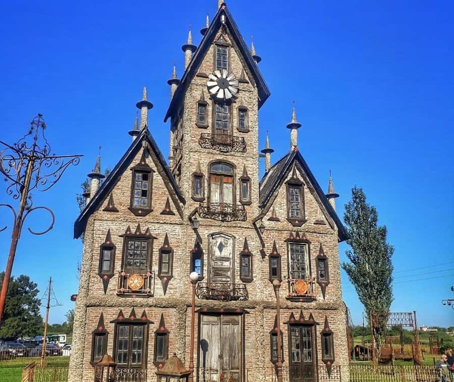 From Buenos Aires: Magical and Mysterious Campanopolis Tour - Why Campanópolis feels unlike a normal Buenos Aires outing