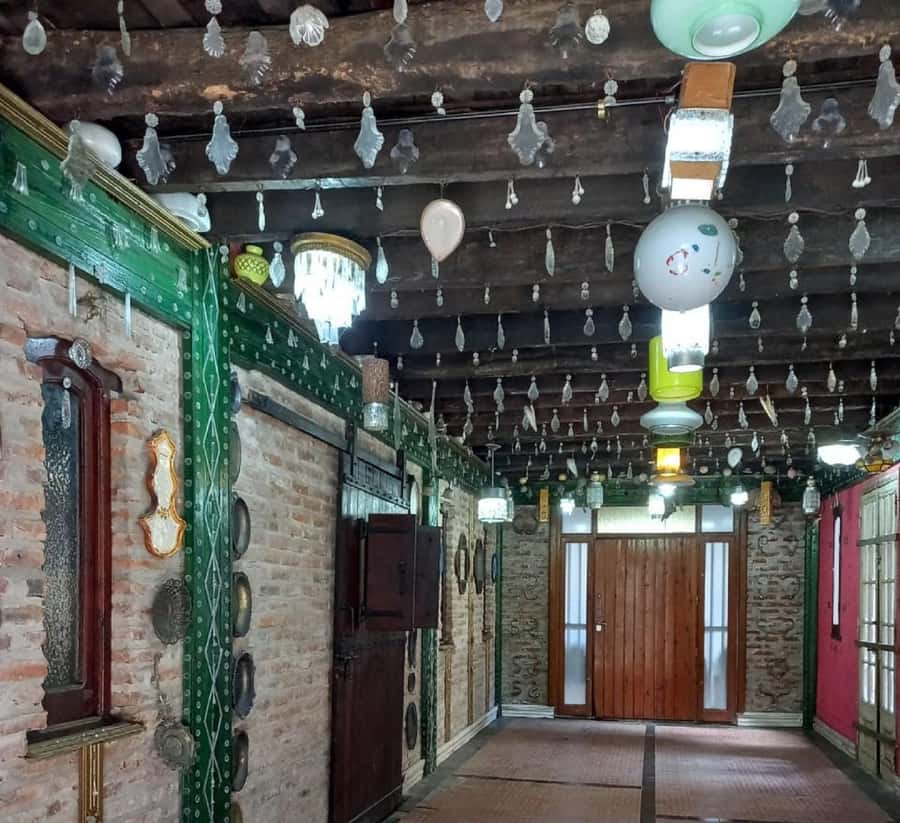 From Buenos Aires: Magical and Mysterious Campanopolis Tour - The language question is important