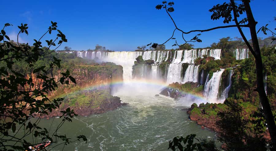From Foz do Iguaçu: Argentinian Iguazu Falls with Ticket - Getting oriented at the Argentine visitor center