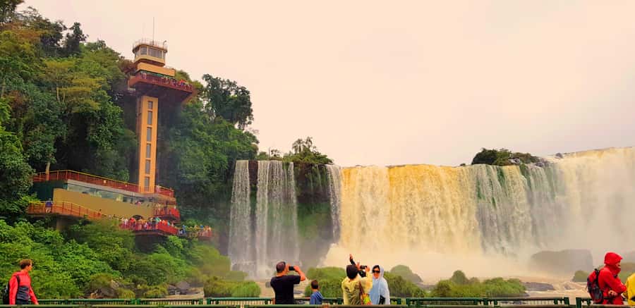 From Foz do Iguaçu: Brazilian Side of the Falls with Ticket - The 1-kilometer trail and its changing views