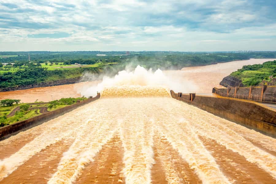 From Puerto Iguazu: Itaipu Dam Tour with Entrance Ticket - Why Itaipu Dam is worth your time