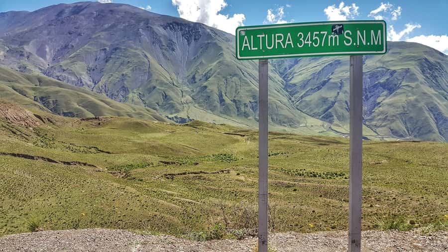 From Salta: Day Trip to Cachi and the Calchaquí Valleys - Cachi’s Adobe Streets and Mountain Setting