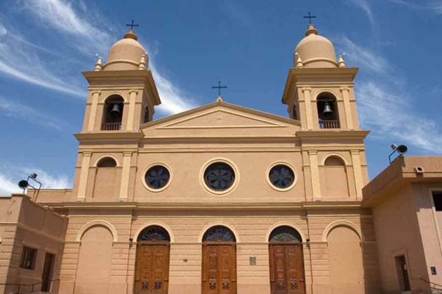 From Salta: Full-Day Tour to Cafayate with Wine Tasting - Arriving in Cafayate and making time for lunch