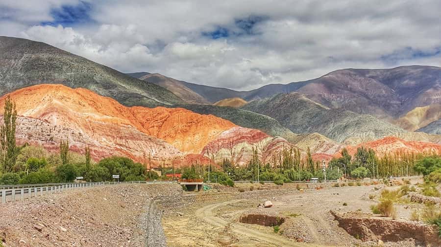 From Salta: Salinas Grandes, Purmamarca & Los Colorados Hike - Yala, Volcán and Tumbaya: the road is part of the tour