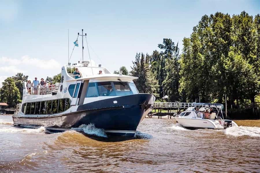 Full Day City Tour Buenos Aires, Recoleta Cemetery and Tigre - What this Buenos Aires day tour actually delivers