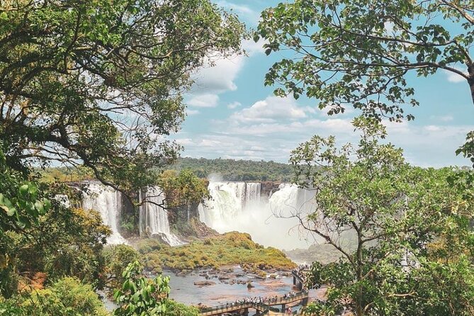 Full Tour to Brazilian Falls + Bird Park ! - Should you book this Brazilian Falls and Bird Park tour?