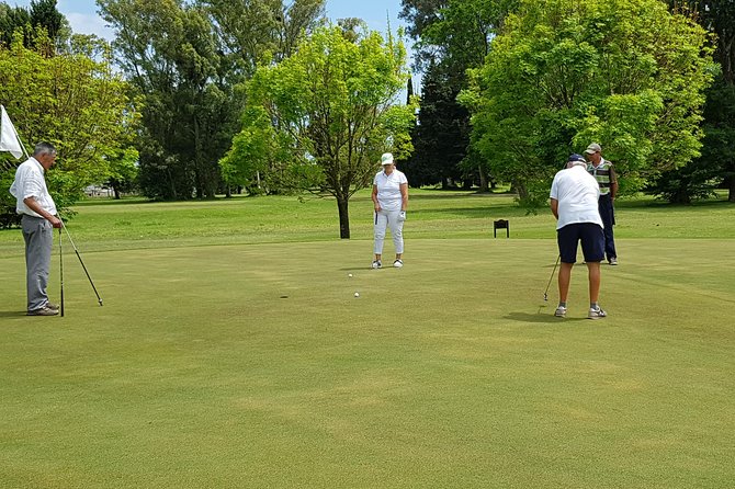 Golf day in Buenos Aires with Hotel pick Up and Drop Off. We stay with you - Carts and caddies are useful extras