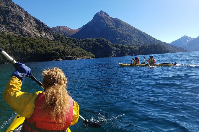 Half a day of kayaking on the Nahuel Huapi lake in private service - Who should book this experience