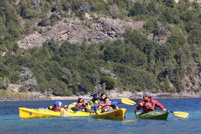Half a day of kayaking on the Nahuel Huapi lake in private service - From Bariloche to Circuito Chico