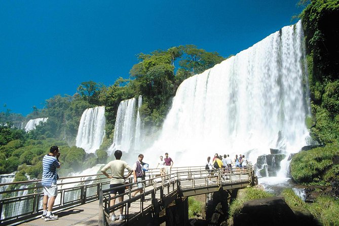 Iguazú Experience in 2 days: Argentine and Brazilian Falls - Day two in Brazil: the best overall view