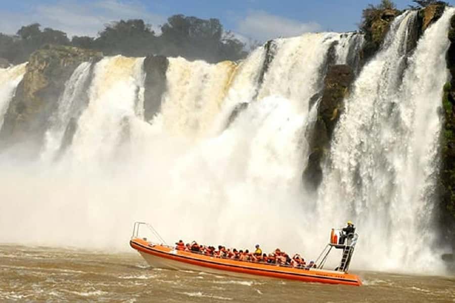 Iguazu Falls Argentinas Tour and Great Adventure Boat Tour - The Lower Circuit and spray-level views