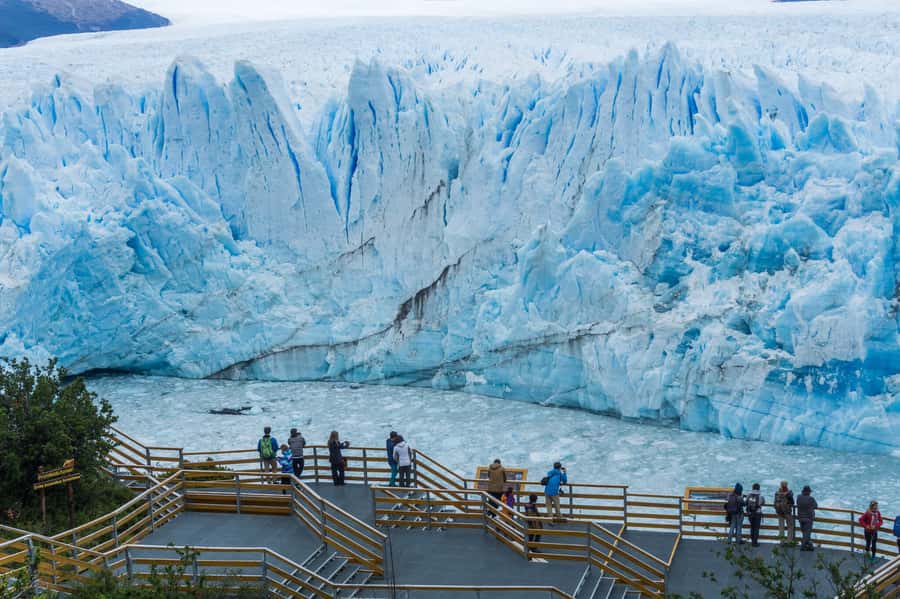 Los Glaciares National Park and Perito Moreno Glacier Tour - Curva de los Suspiros: your first sight of the ice