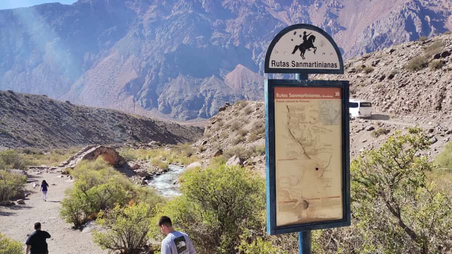 Mendoza: Aconcagua, Uspallata & Puente del Inca Day Trip - Puente del Inca, where rock looks engineered