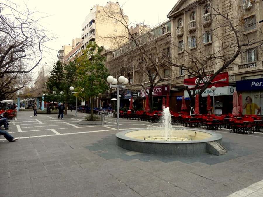 Mendoza: City tour with visit to General San Martin Park - Plaza Independencia and the Shape of the City