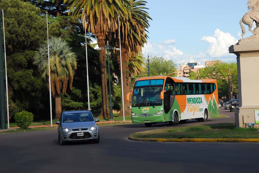 Mendoza: Half-Day Sightseeing City Tour - Key points at a glance