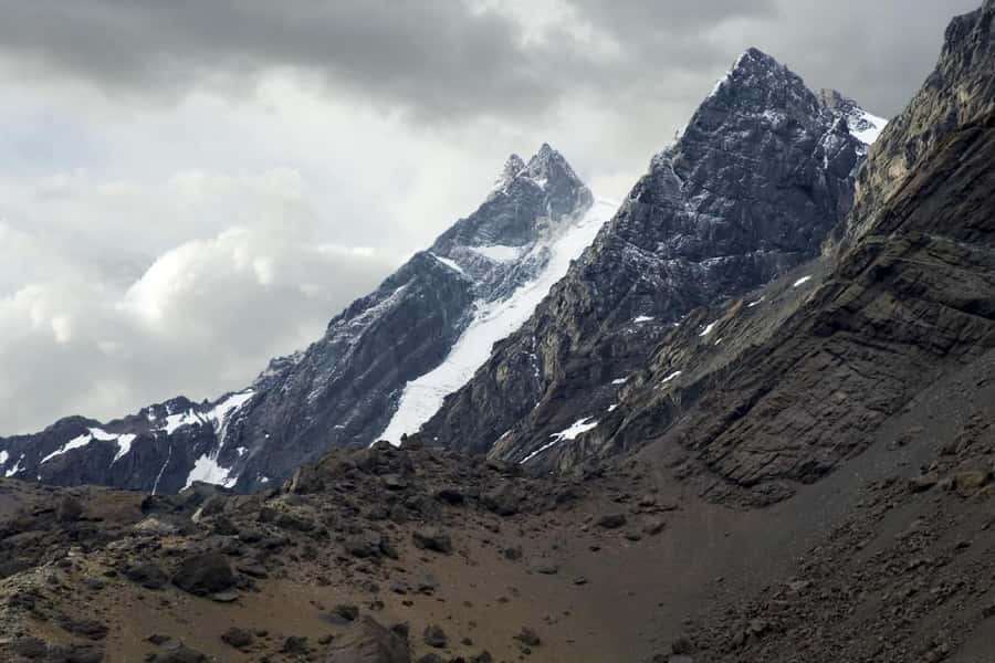 Mendoza: High Mountain Experience, a Tour through the Andes - Potrerillos Dam and the first mountain views
