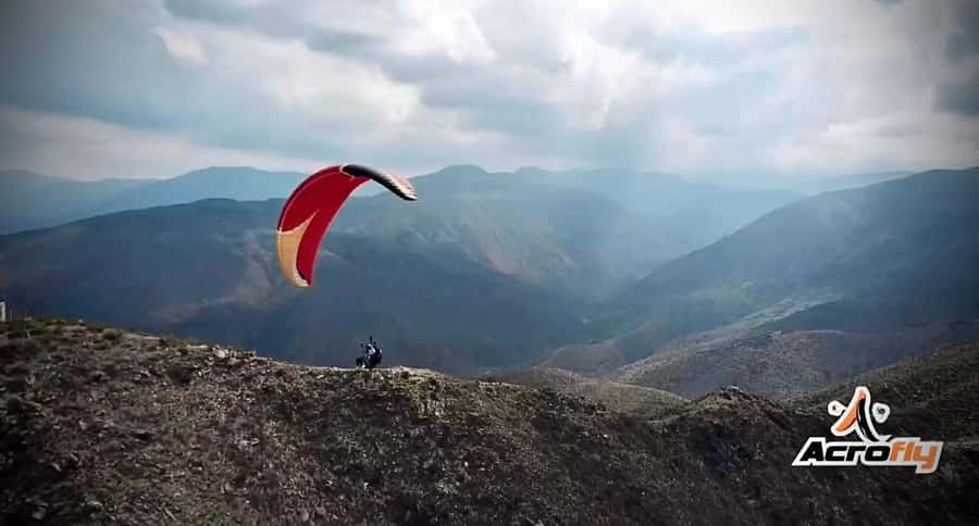 Mendoza: Paragliding Tandem Flight with Instructor - Who should book this flight?