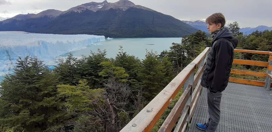 Moreno Glacier: Tour from El Calafate with tour guide, walkways, and boat ride - First look at the glacier’s south wall