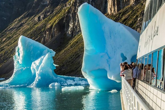 Perito Moreno boat tour from El Calafate: Glaciares Gourmet - Upsala Glacier and the first big ice views