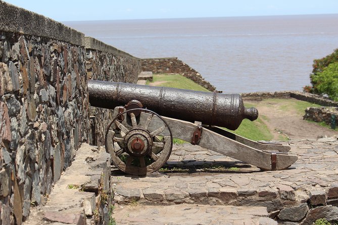 Premium Day Tour to Colonia del Sacramento - The Portuguese Museum and its 30-minute stop