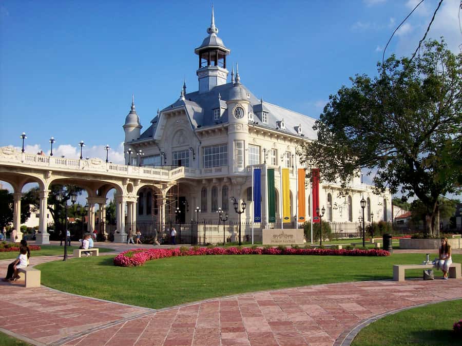 Private Day Trip to Tigre Delta from Buenos Aires - Paseo Victorica and the final look at Tigre