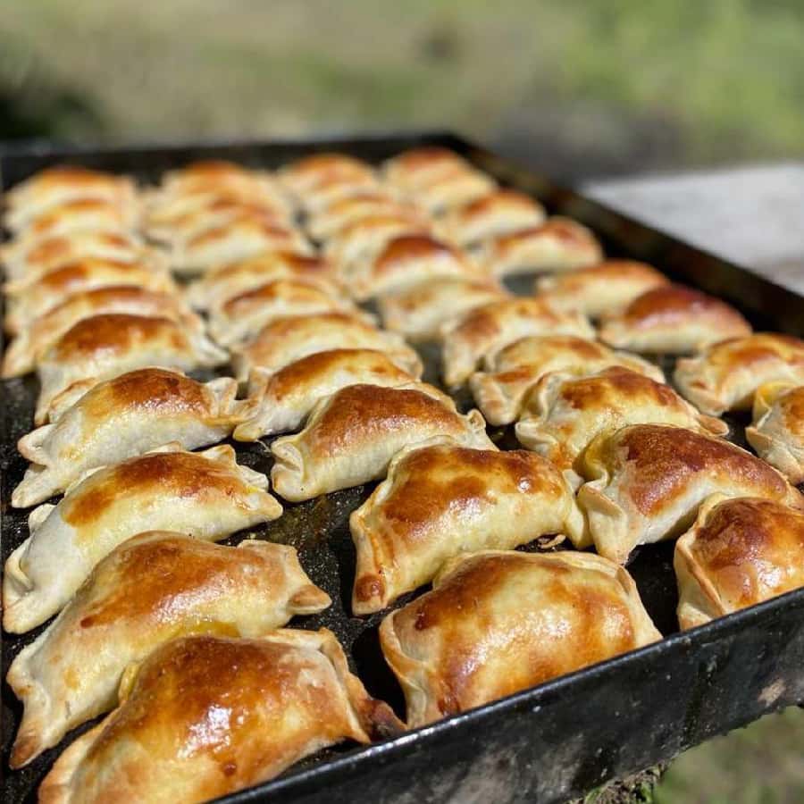 Private Experience: Horseback Riding and BBQ in the Mountain - Estancia La Carrera - Afternoon coffee, crafts, and perfumed wine