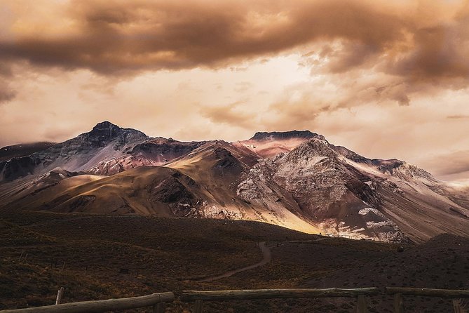 Private Premium High Mountain & Aconcagua Tour - Empanadas, asado, and wine in Uspallata