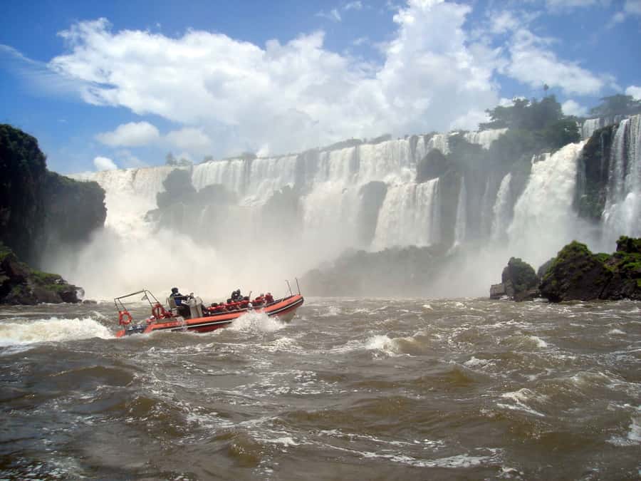 Puerto Iguazu: Argentine Falls & Great Adventure Boat - The Upper and Lower circuits: two ways to meet the falls