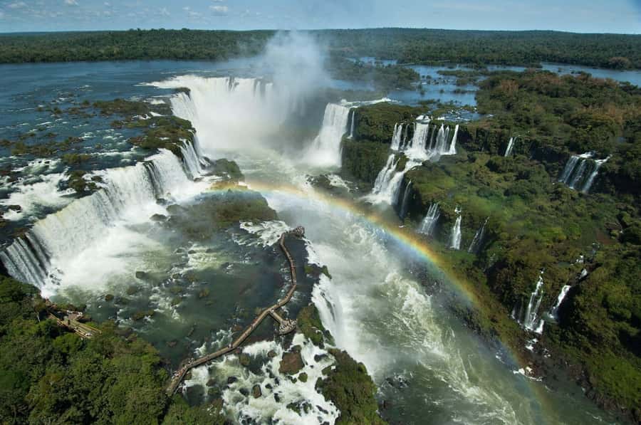 Puerto Iguazú: Brazilian Falls Half-Day Panoramic Tour - Why the Brazilian side is worth your time