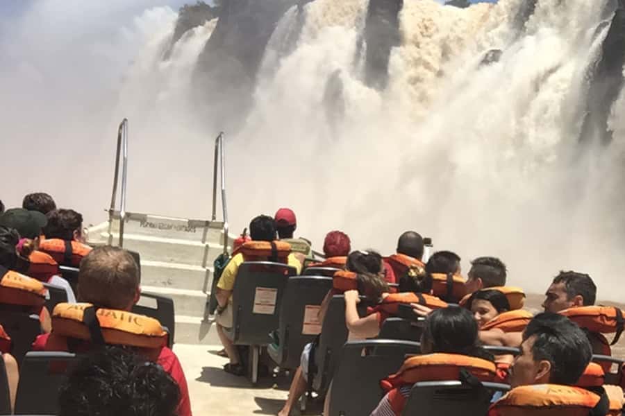 Puerto Iguazú: Iguazú Falls Adventure with 4WD & Boat Ride - Six kilometers toward the Iguazú River canyon