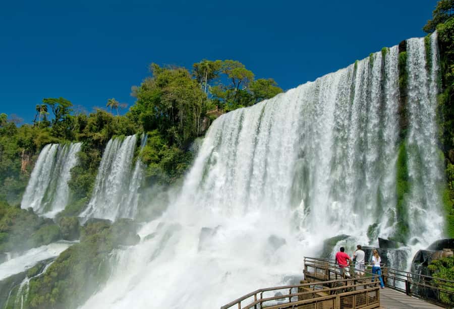 Puerto Iguazu: Iguazu Falls Boat Tour and Gran Aventura - Who should choose this Iguazu outing?