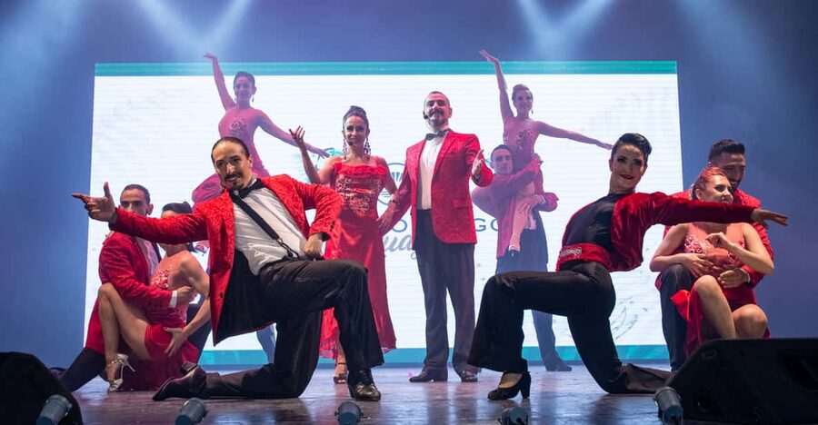 Puerto Iguazu Madero Tango Show - What kind of night is Madero Tango?