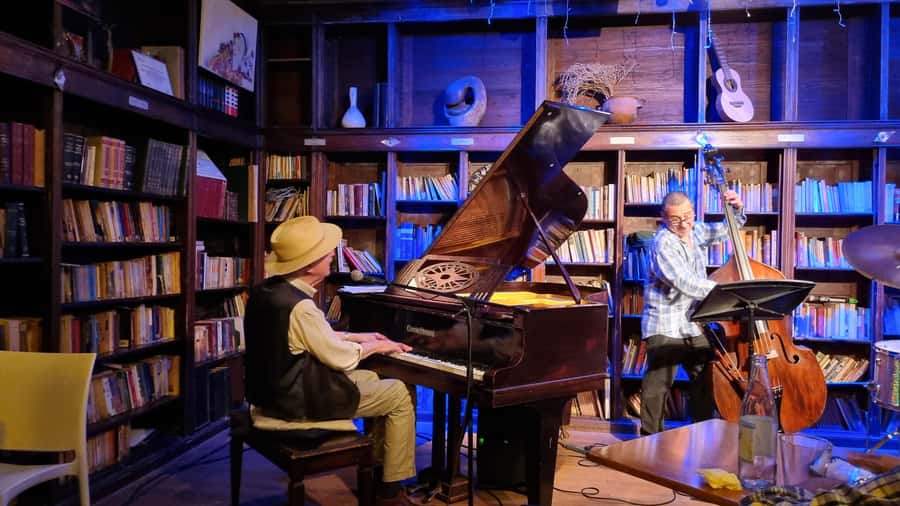 Recoleta Walking Tour and Live Jazz Show - Key points to know before booking