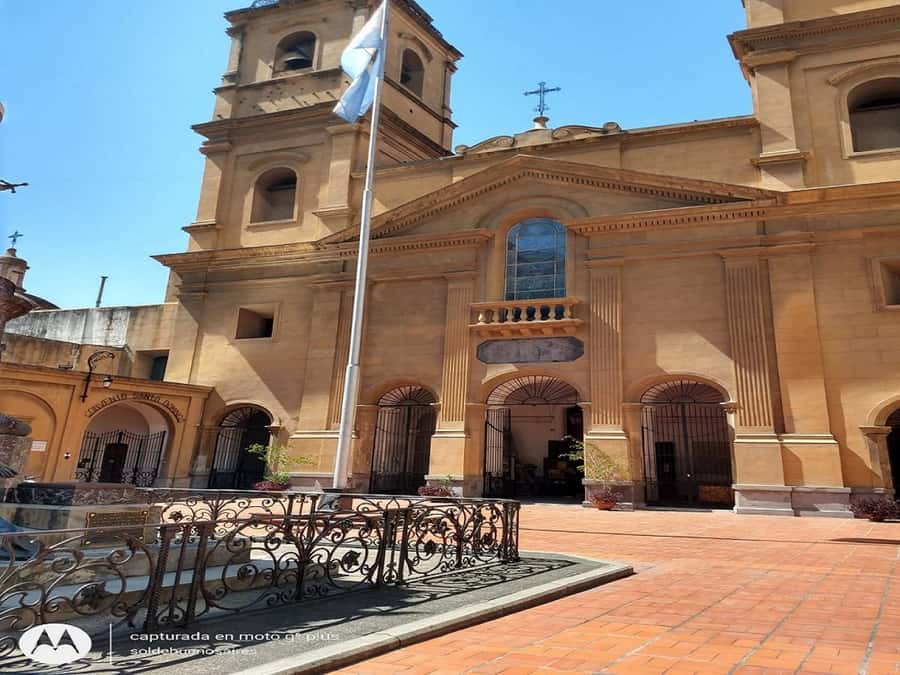 San Telmo Private Guided amazing Walking Tour - Key points at a glance