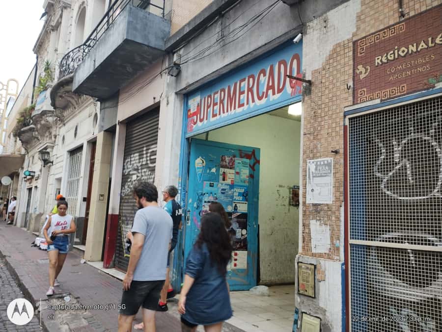 San Telmo Private Guided amazing Walking Tour - Casa Minima: a memorable photo stop