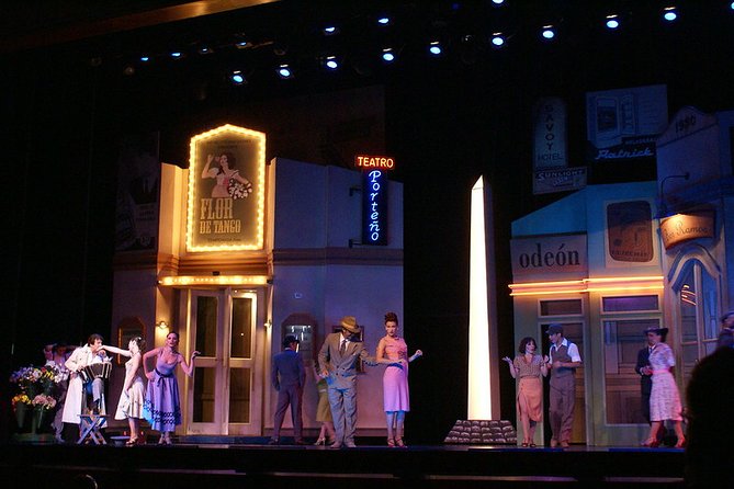 Tango Porteño Show with Optional Dinner in Buenos Aires - What happens inside the theater