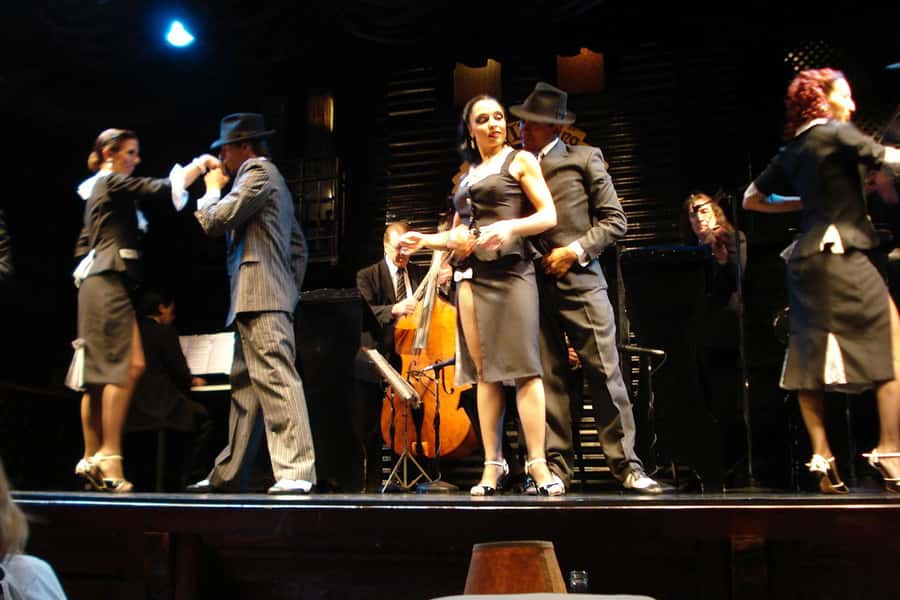Tango show in La Ventana with optional Dinner - Entering La Ventana in San Telmo