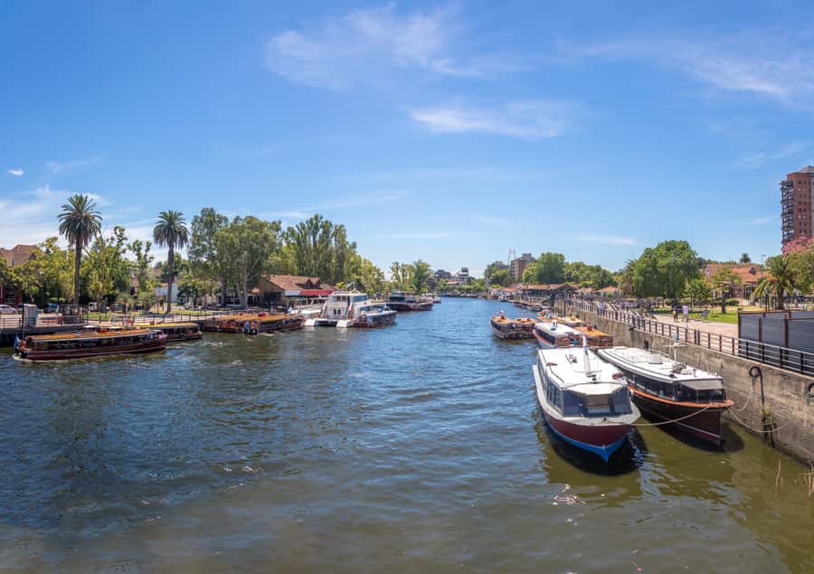 Tigre: River Delta Panoramic Boat Tour - Boarding at Tigre’s fluvial station