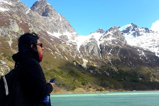 Trekking Emerald Lagoon - What the Guide Adds to the Day
