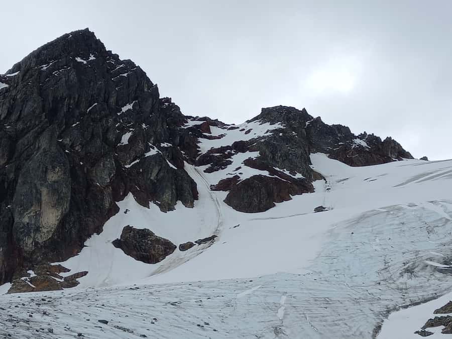 Trekking to Vinciguerra glacier and Tempanos lagoon - Clothing is a safety rule, not a suggestion