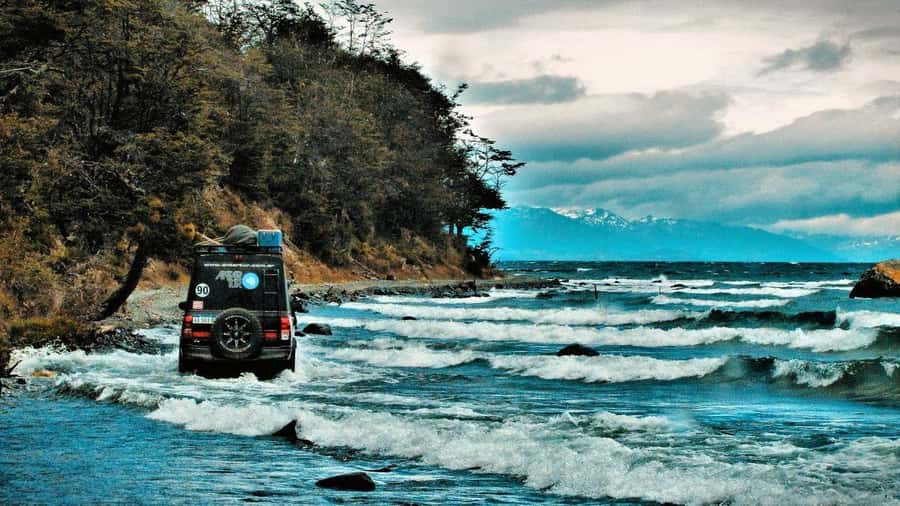 Ushuaia 4WD Off-Road Adventure: Hidden Lakes & Argentine BBQ - Leaving Ushuaia for the Fuegian Andes