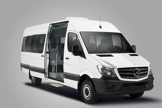Ushuaia Airport Shared Transfer - Key points to know before booking