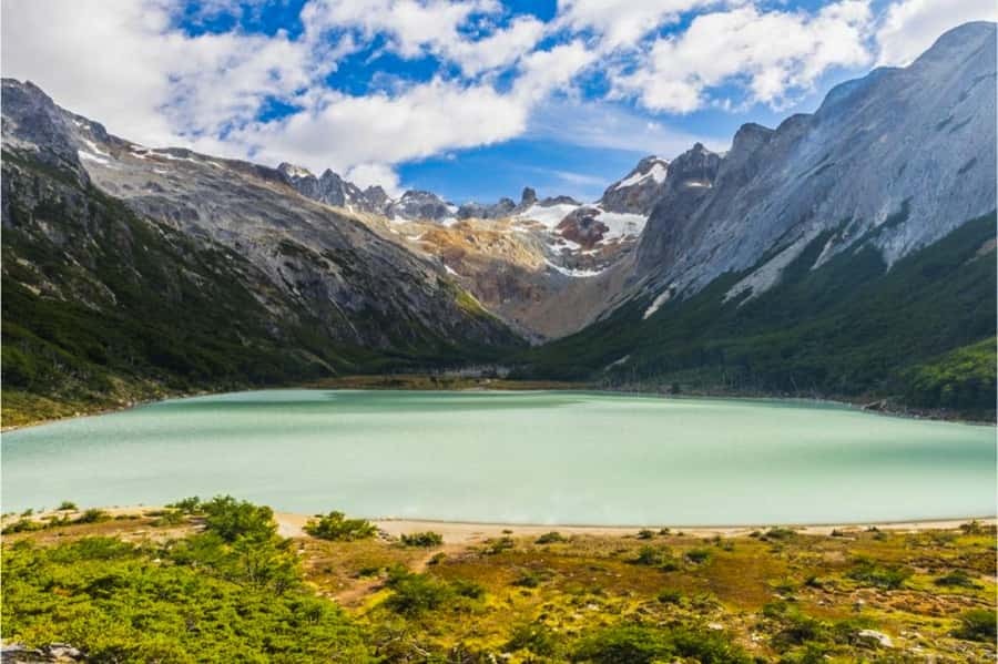 Ushuaia: Laguna Esmeralda Guided Trek with Box Lunch - Key points at a glance