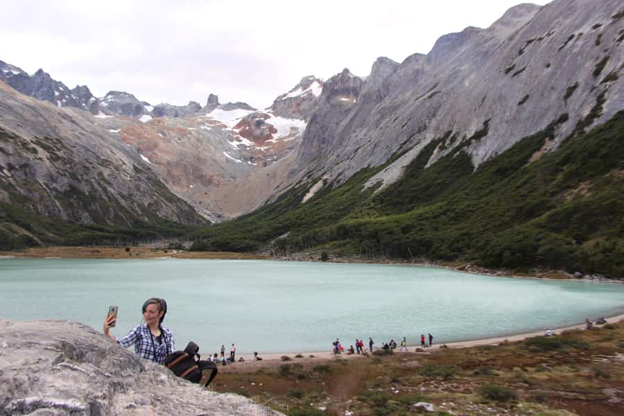 Ushuaia: Laguna Esmeralda Guided Trek with Box Lunch - Walking through Tierra del Fuego’s sub-Antarctic forest