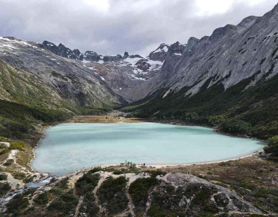 Ushuaia: Laguna Esmeralda Guided Trek with Box Lunch - Who should book this Ushuaia trek?