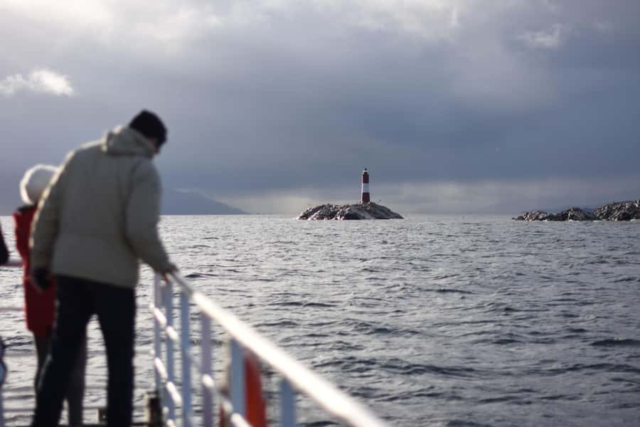 USHUAIA | Navigation: Sea Lions, Birds and Lighthouse - Key points to know before sailing
