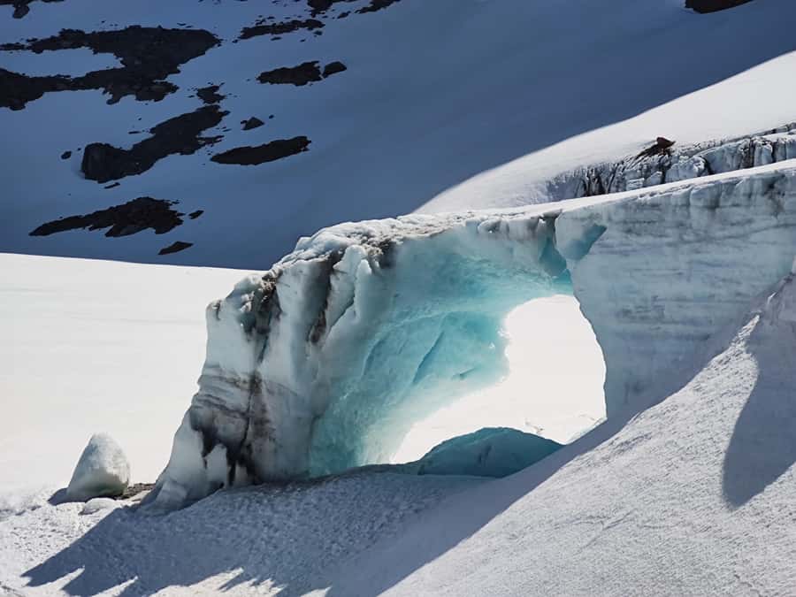 Ushuaia: Ojo del Albino - Full day trekking - From Ushuaia to the trailhead at 7:30