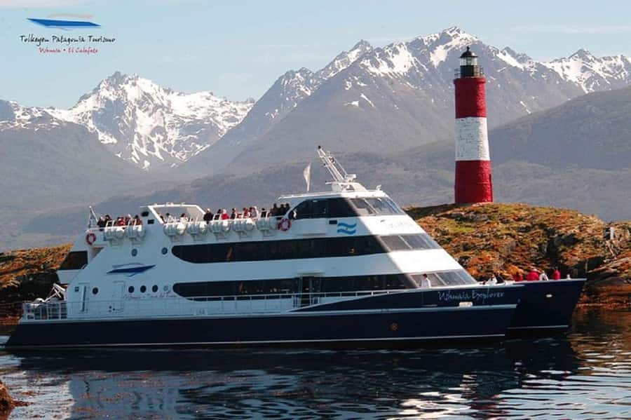 Ushuaia: Sailing Beagle Channel to the Penguin Colony - Martillo Island and the Magellanic penguins
