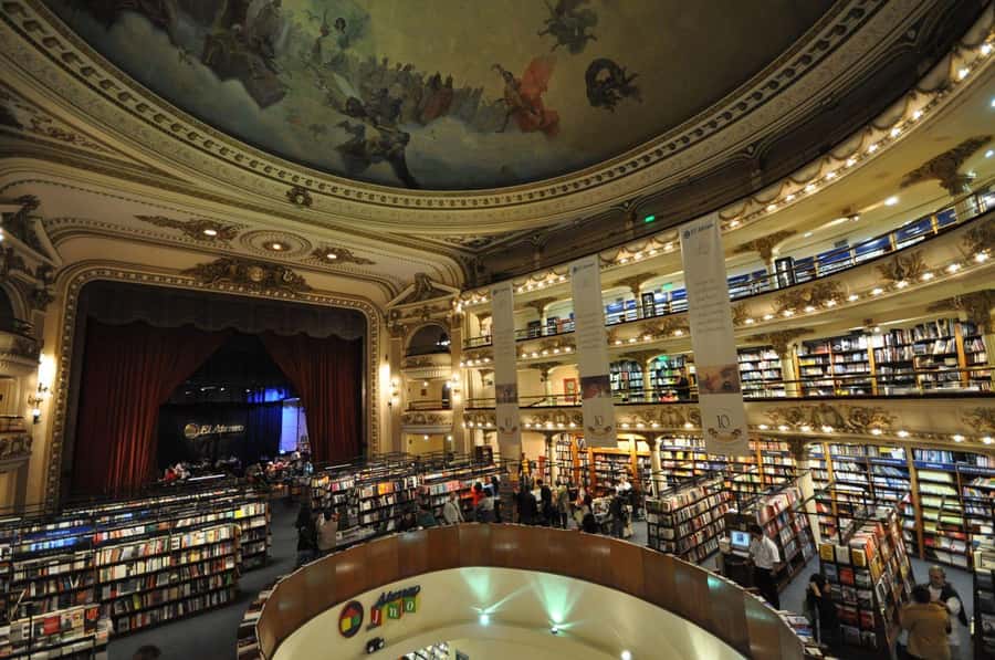 Walking Tour: Buenos Aires bookstores - Meeting at the Pirámide de Mayo